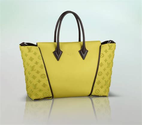 borsa louis vuitton gialla quadrettata in rilievo|Louis Vuitton monogram.